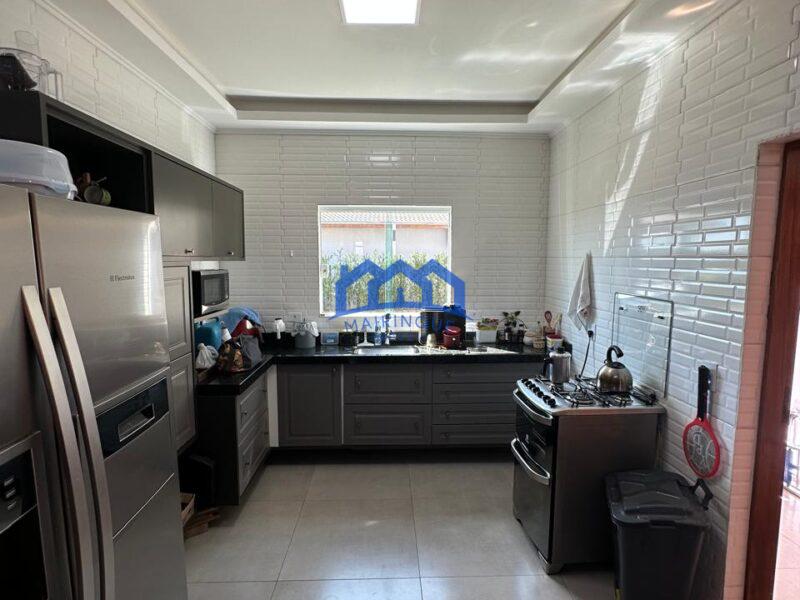 Chácara com 4 quartos e 7 banheiros com 1.000m² à Venda, por R$ 1.200.000 Cód. ch2244