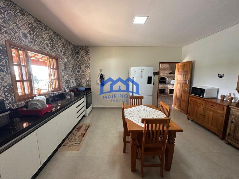 Chácara com 3 quartos e 3 banheiros à Venda, por R$ 1.200.000 Cód. ch2245