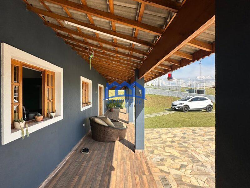 Chácara com 3 quartos e 3 banheiros à Venda, por R$ 1.200.000 Cód. ch2245