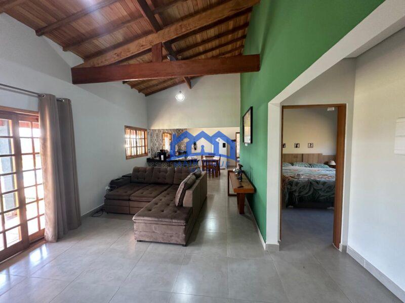Chácara com 3 quartos e 3 banheiros à Venda, por R$ 1.200.000 Cód. ch2245