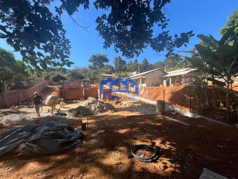 Projeto com 3 quartos e 2 banheiros com 1.000 m² à Venda, por R$ 580.000 Cód. ch2257