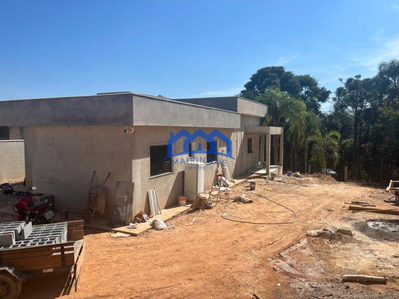Chácara com 4 quartos e 3 banheiros com 1.000 à Venda, por R$ 910.000 Cód. ch2258