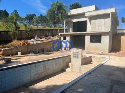 Chácara com 4 quartos e 3 banheiros com 1.000 à Venda, por R$ 910.000 Cód. ch2258