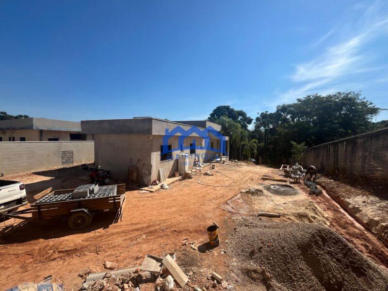 Chácara com 4 quartos e 3 banheiros com 1.000 à Venda, por R$ 910.000 Cód. ch2258