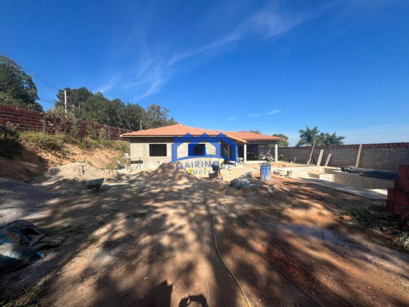 Chácara com 3 quartos e 2 banheiros com 1.100 m², por R$ 750.000 Cód. ch2259