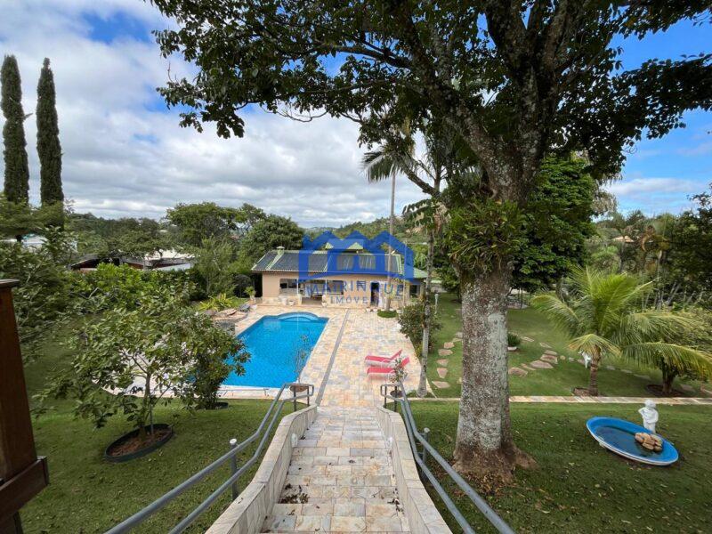 Chácara com 8 quartos e 6 banheiros com 2.600 m² à Venda, por R$ 3.000.000 Cód. ps295