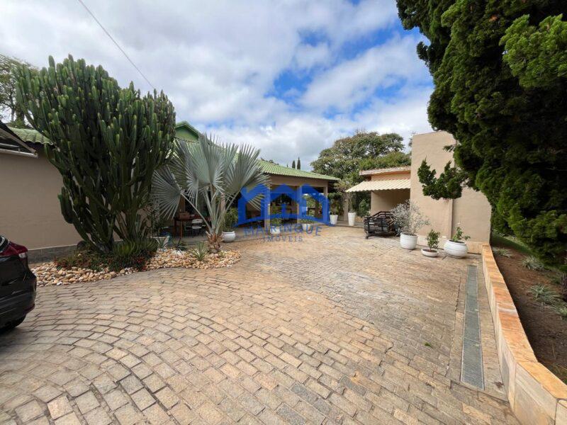 Chácara com 8 quartos e 6 banheiros com 2.600 m² à Venda, por R$ 3.000.000 Cód. ps295