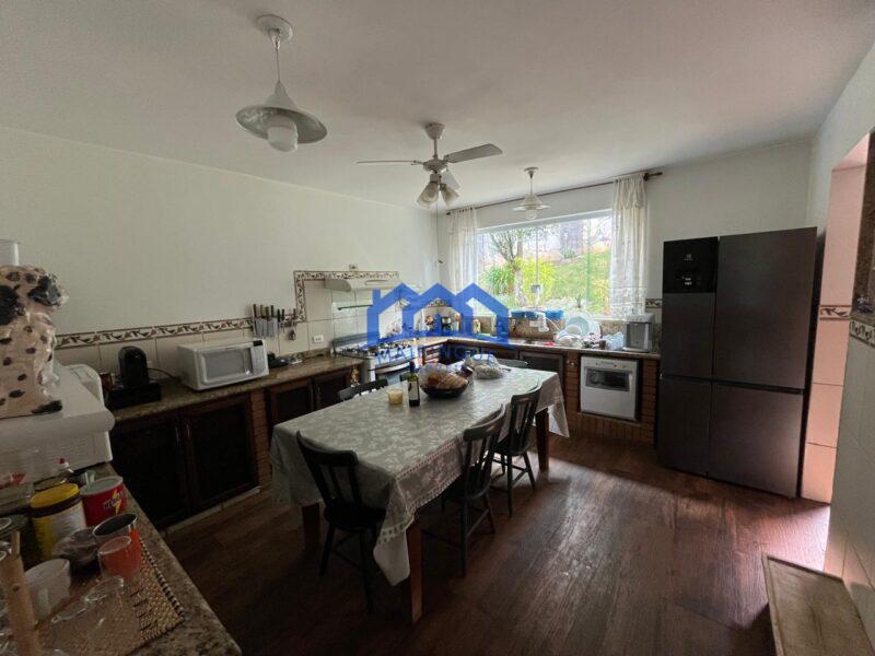 Chácara com 8 quartos e 6 banheiros com 2.600 m² à Venda, por R$ 3.000.000 Cód. ps295