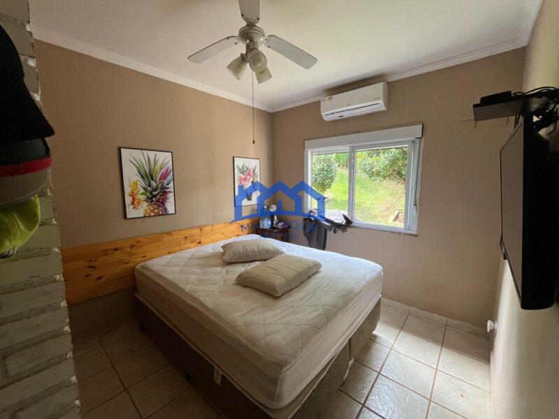 Chácara com 8 quartos e 6 banheiros com 2.600 m² à Venda, por R$ 3.000.000 Cód. ps295