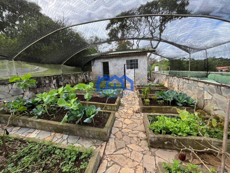 Chácara com 8 quartos e 6 banheiros com 2.600 m² à Venda, por R$ 3.000.000 Cód. ps295