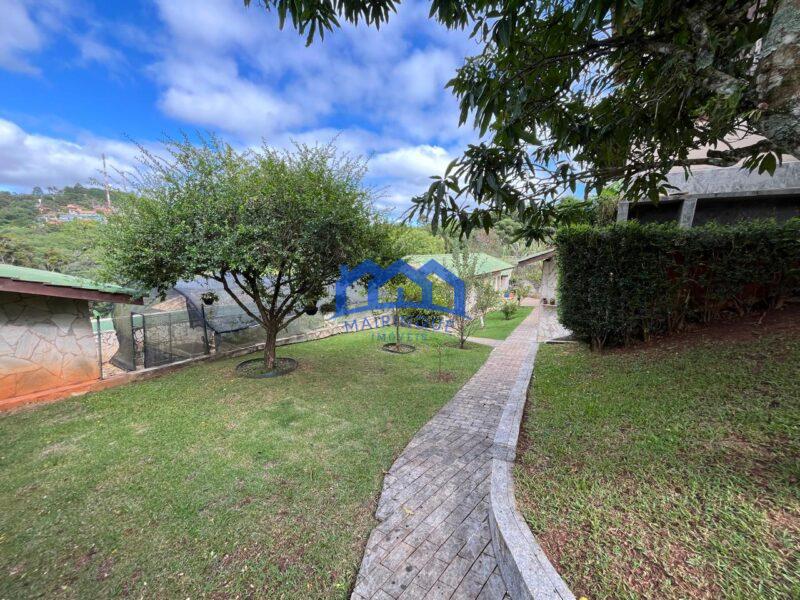 Chácara com 8 quartos e 6 banheiros com 2.600 m² à Venda, por R$ 3.000.000 Cód. ps295