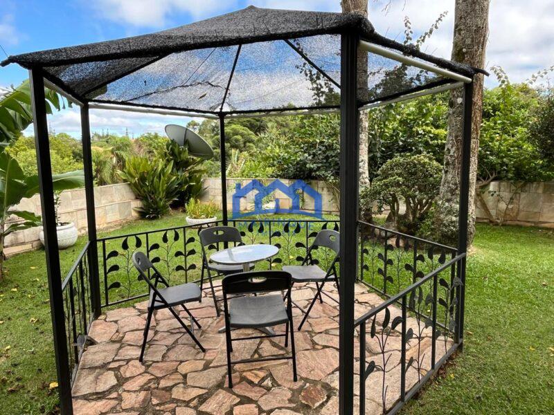 Chácara com 8 quartos e 6 banheiros com 2.600 m² à Venda, por R$ 3.000.000 Cód. ps295