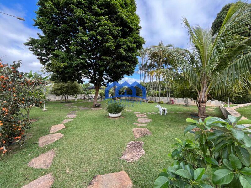 Chácara com 8 quartos e 6 banheiros com 2.600 m² à Venda, por R$ 3.000.000 Cód. ps295
