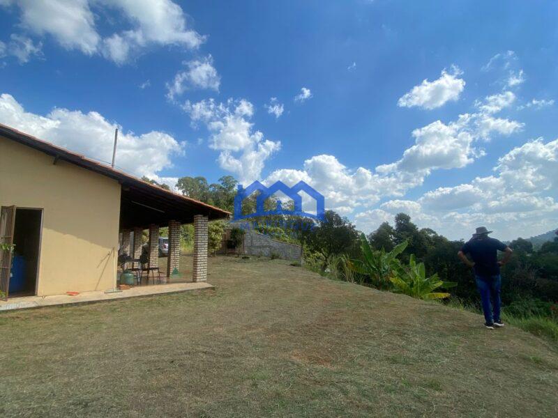 Chácara com 3 quartos e 2 banheiros com 1.700 m², por R$ 280.000 Cód. ch2260