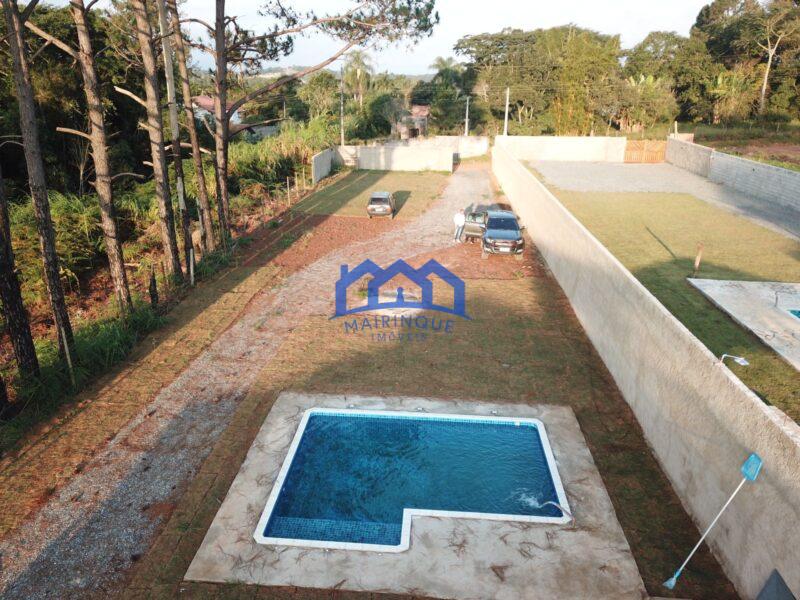 Chácara com 3 quartos e 2 banheiros, 1.250 m² por R$ 590.000 Cód. ch2264