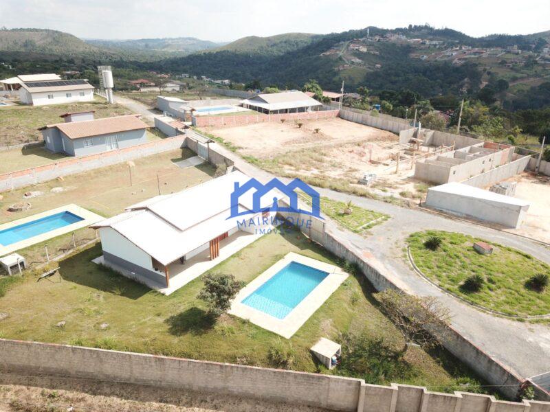 Chácara com 3 quartos e 3 banheiros, 850 m² por R$ 490.000 Cód. ch2265
