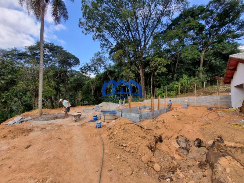 Chácara com 3 quartos e 3 banheiros, 1.000 m² à Venda por R$ 750.000 Cód. ch2269