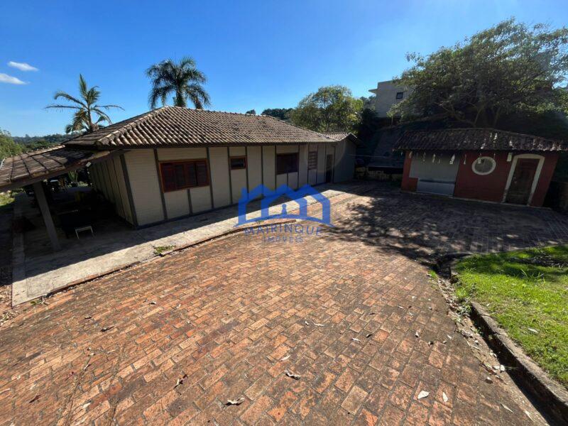Chácara com 3 quartos e 3 banheiros à Venda, 5.100 m² por R$ 1.600.000 Cód. ch2272