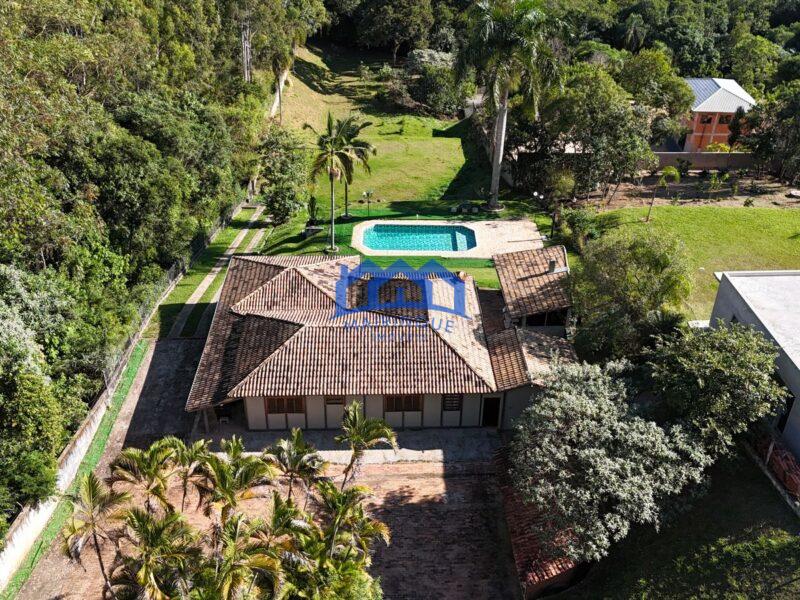 Chácara com 3 quartos e 3 banheiros à Venda, 5.100 m² por R$ 1.600.000 Cód. ch2272