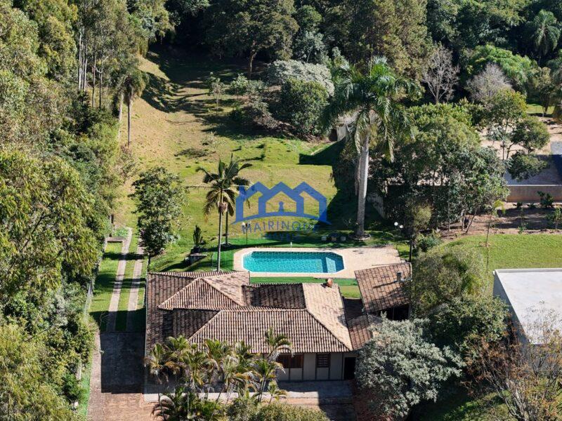 Chácara com 3 quartos e 3 banheiros à Venda, 5.100 m² por R$ 1.600.000 Cód. ch2272