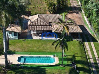 Chácara com 3 quartos e 3 banheiros à Venda, 5.100 m² por R$ 1.600.000 Cód. ch2272