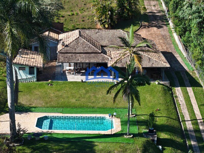 Chácara com 3 quartos e 3 banheiros à Venda, 5.100 m² por R$ 1.600.000 Cód. ch2272