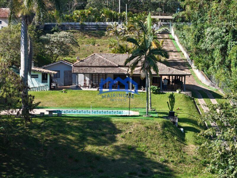 Chácara com 3 quartos e 3 banheiros à Venda, 5.100 m² por R$ 1.600.000 Cód. ch2272