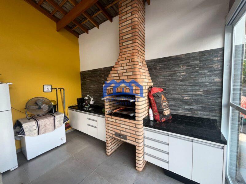 Chácara com 2 quartos e 2 banheiros, 800 m² por R$ 550.000 Cód. ch2273