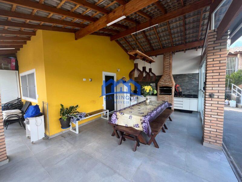 Chácara com 2 quartos e 2 banheiros, 800 m² por R$ 550.000 Cód. ch2273