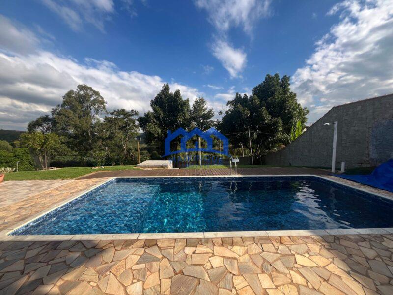Chácara com 2 quartos e 2 banheiros, 800 m² por R$ 550.000 Cód. ch2273