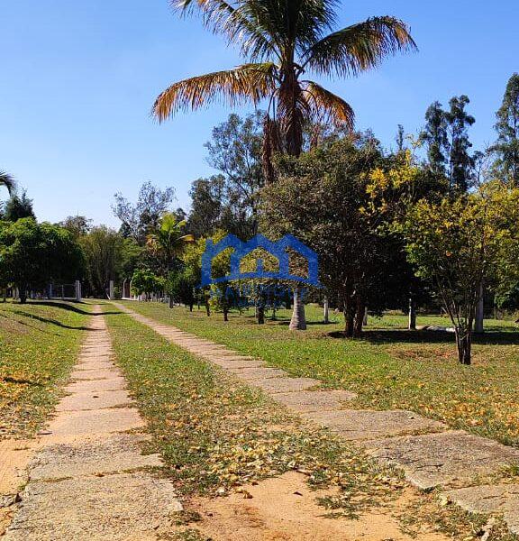 Sitio com 25.000 m² à Venda, por R$ 1.750.000 Cód. ch2274