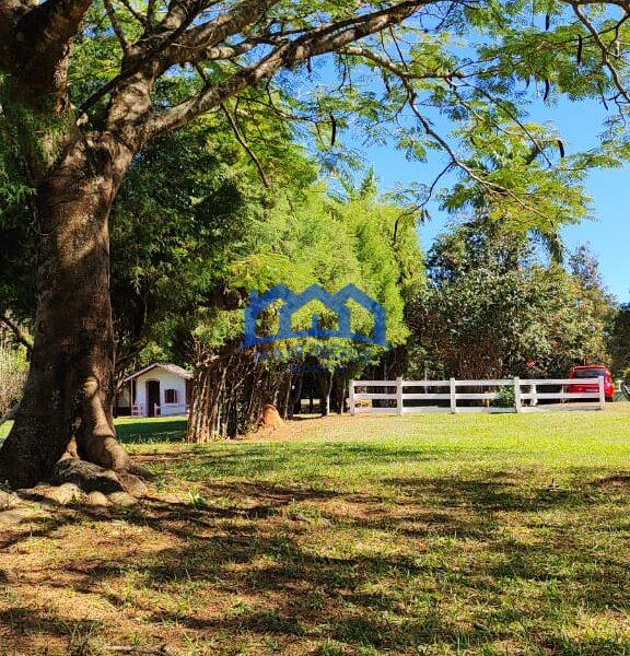 Sitio com 25.000 m² à Venda, por R$ 1.750.000 Cód. ch2274
