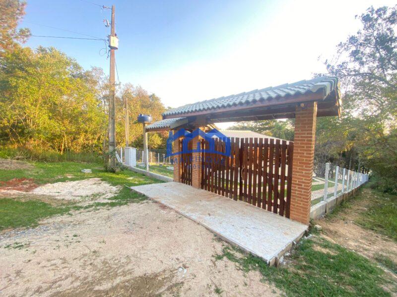 Chácara com 3 quartos e 2 banheiros, 1.320 m² por R$ 1.290.000 Cód. ch2277