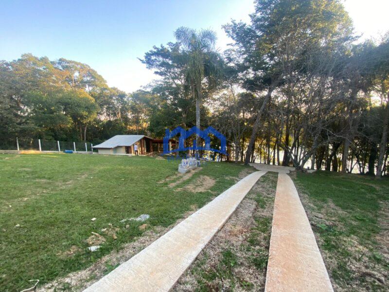 Chácara com 3 quartos e 2 banheiros, 1.320 m² por R$ 1.290.000 Cód. ch2277