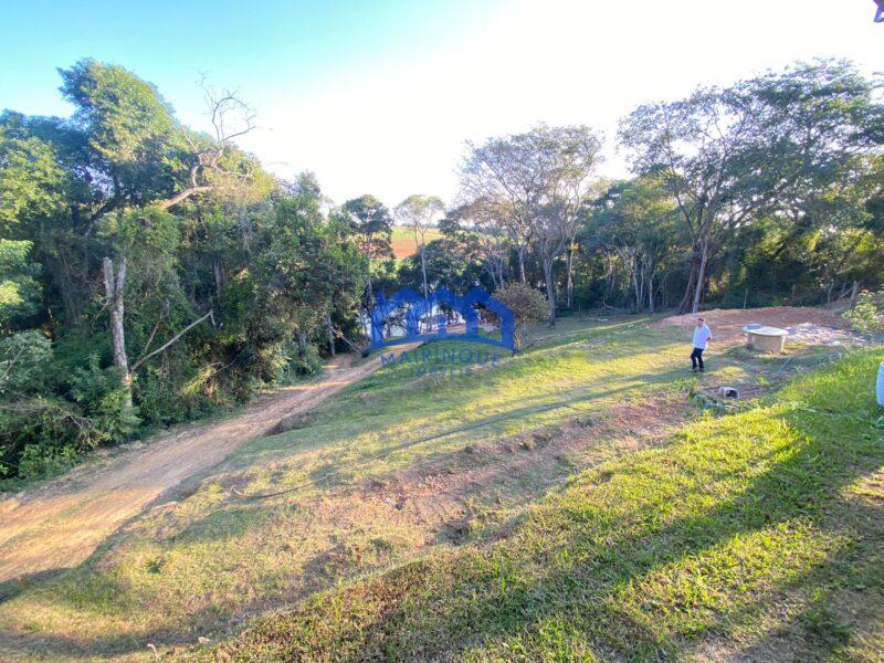 Chácara com 5 quartos e 4 banheiros, 2.000 m² por R$ 1.680.000 Cód. ch2278