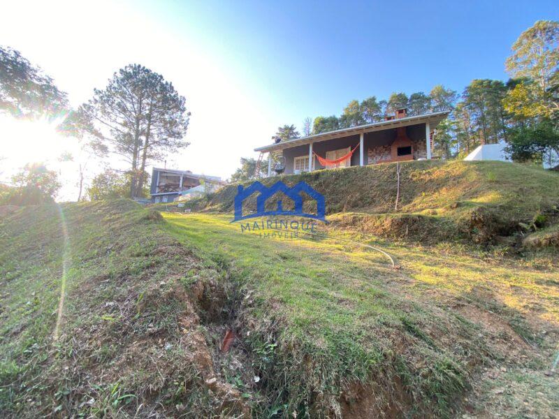 Chácara com 5 quartos e 4 banheiros, 2.000 m² por R$ 1.680.000 Cód. ch2278