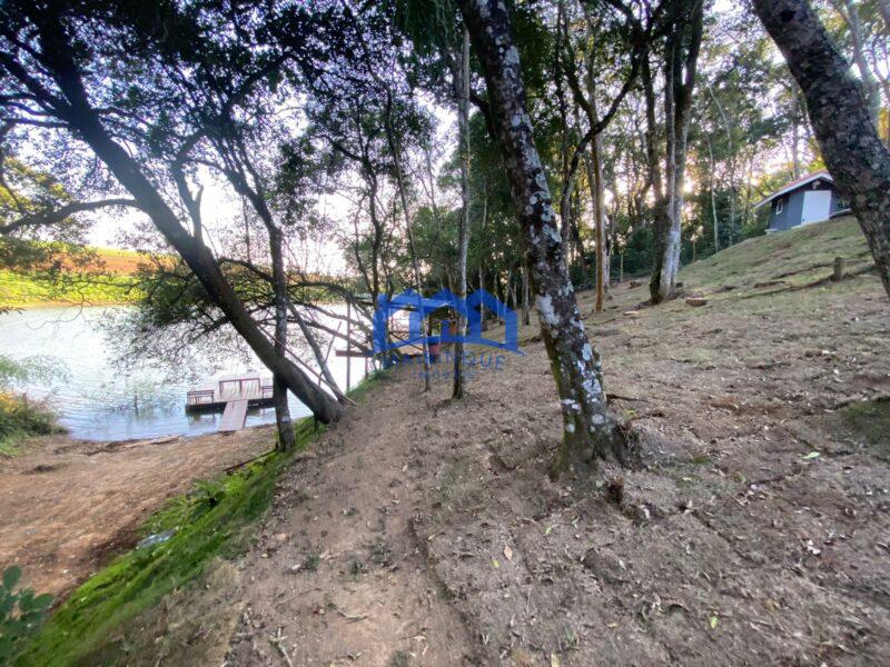 Chácara com 5 quartos e 4 banheiros, 2.000 m² por R$ 1.680.000 Cód. ch2278