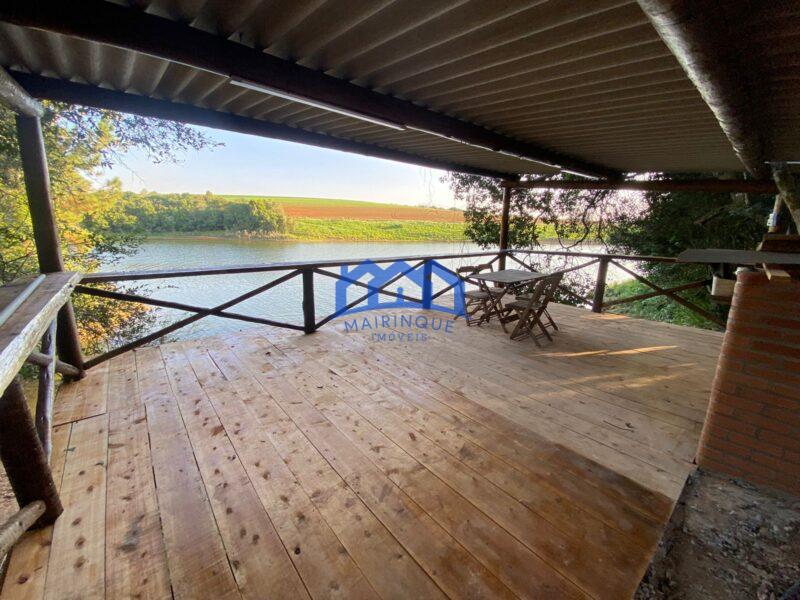 Chácara com 5 quartos e 4 banheiros, 2.000 m² por R$ 1.680.000 Cód. ch2278