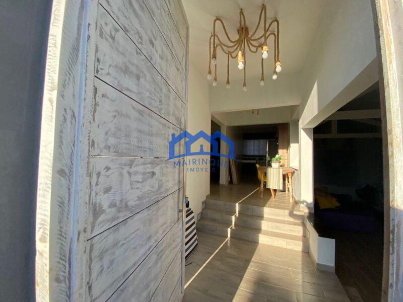 Chácara com 5 quartos e 4 banheiros, 2.000 m² por R$ 1.680.000 Cód. ch2278