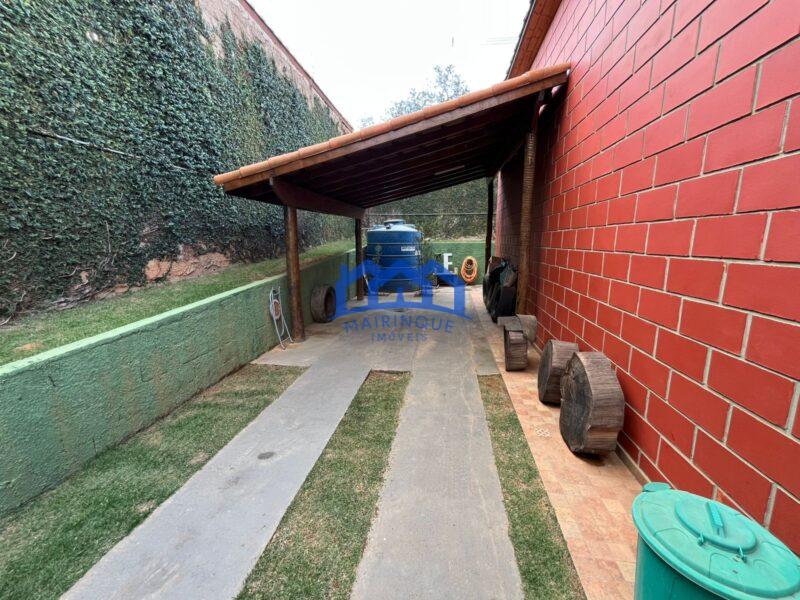 Chácara com 2 quartos e 4 banheiros, 1.000 m² por R$ 800.000 Cód. ch2280