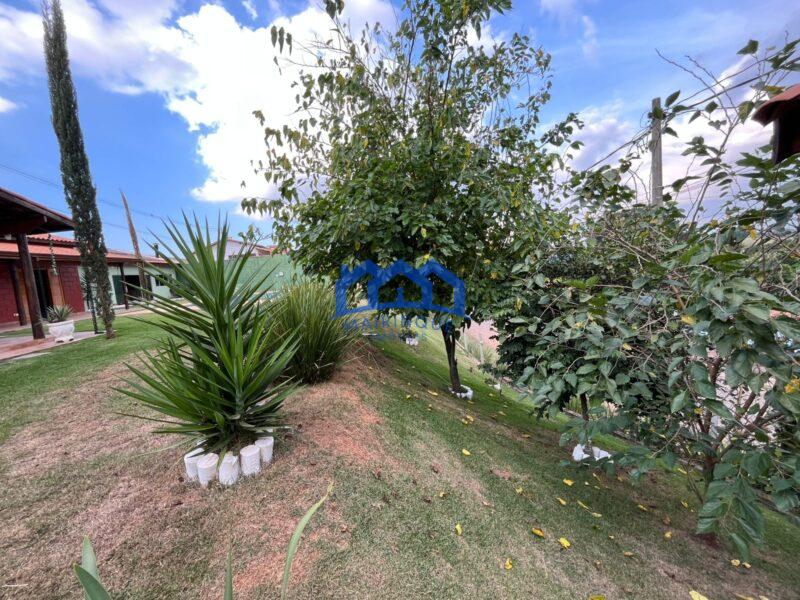 Chácara com 2 quartos e 4 banheiros, 1.000 m² por R$ 800.000 Cód. ch2280