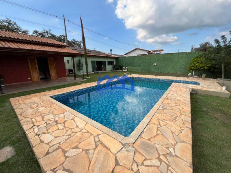 Chácara com 2 quartos e 4 banheiros, 1.000 m² por R$ 800.000 Cód. ch2280