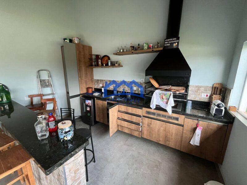 Chácara com 2 quartos e 4 banheiros, 1.000 m² por R$ 800.000 Cód. ch2280
