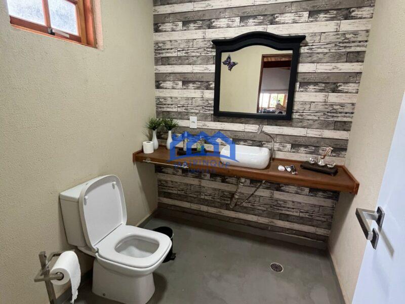 Chácara com 2 quartos e 4 banheiros, 1.000 m² por R$ 800.000 Cód. ch2280