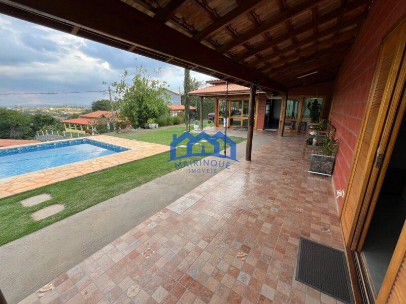 Chácara com 2 quartos e 4 banheiros, 1.000 m² por R$ 800.000 Cód. ch2280