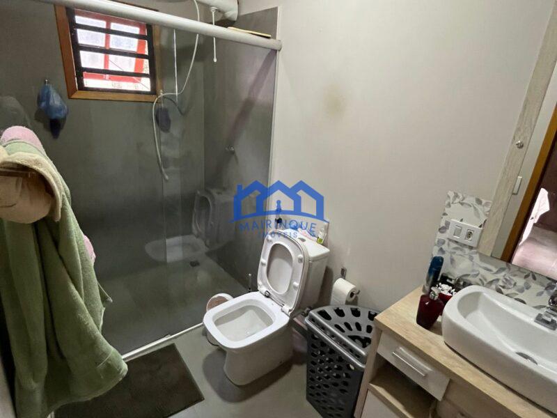 Chácara com 2 quartos e 4 banheiros, 1.000 m² por R$ 800.000 Cód. ch2280