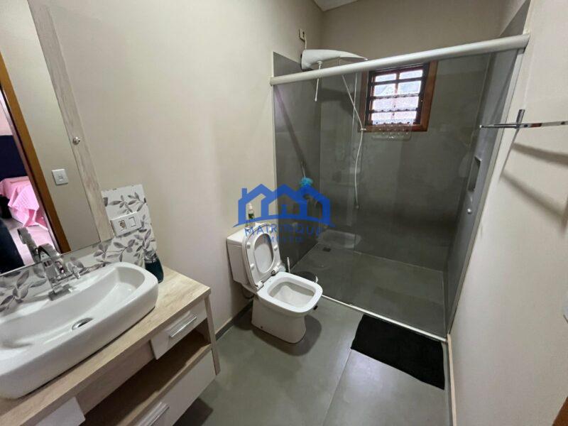 Chácara com 2 quartos e 4 banheiros, 1.000 m² por R$ 800.000 Cód. ch2280