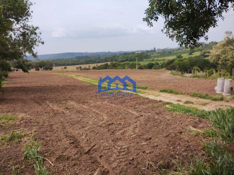 Sítio/Fazenda à Venda, 13,6 Alqueires por R$ 2.176.000 Cód. ch2281