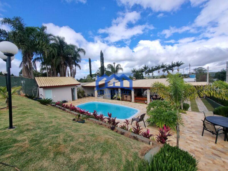 Chácara com 2 quartos e 4 banheiros, 1.000 m² por R$ 550.000 Cód. ch2283