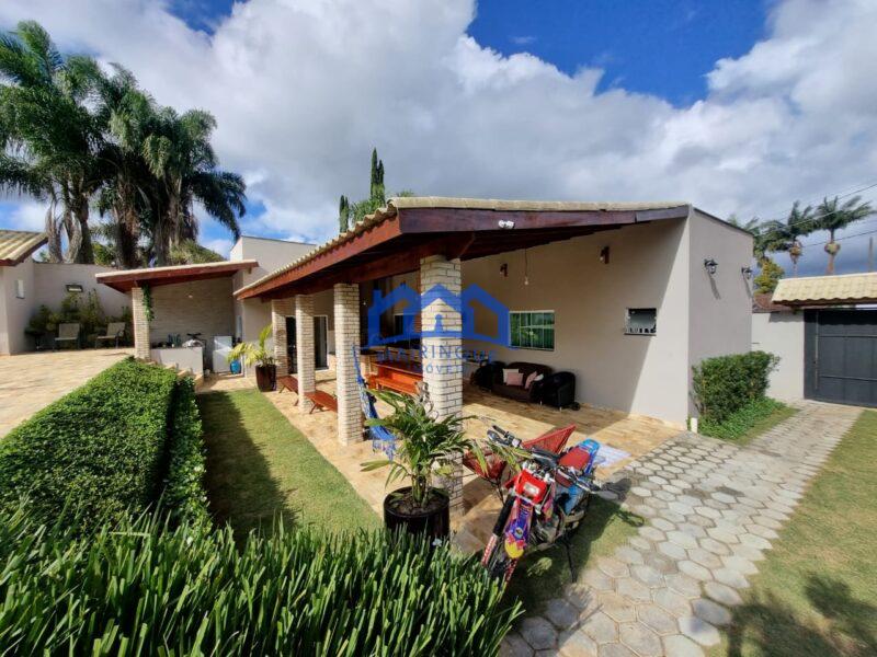 Chácara com 2 quartos e 4 banheiros, 1.000 m² por R$ 550.000 Cód. ch2283
